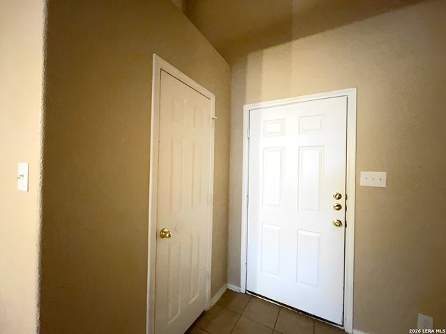 5530 Tomas Circle, San Antonio, TX 78240