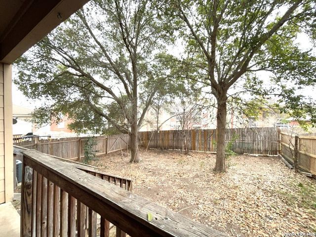 5530 Tomas Circle, San Antonio, TX 78240