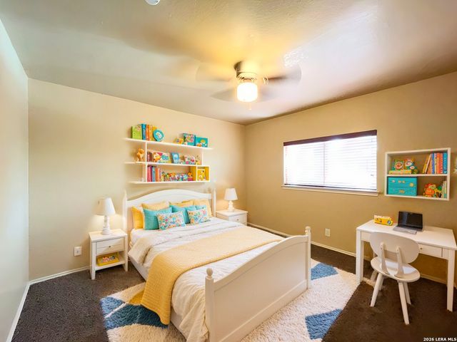5530 Tomas Circle, San Antonio, TX 78240