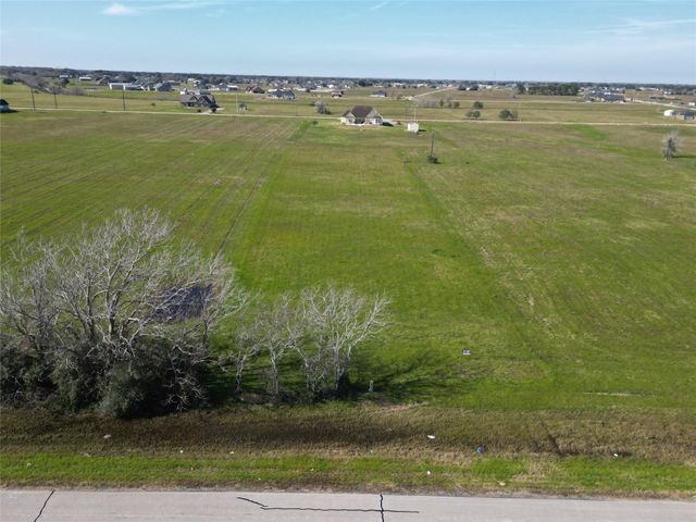 497 Brahman Trail, Angleton, TX 77515