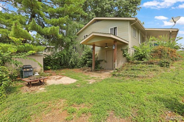 3501 Bloomer Drive, Alton, IL 62002