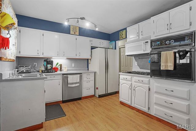 3501 Bloomer Drive, Alton, IL 62002