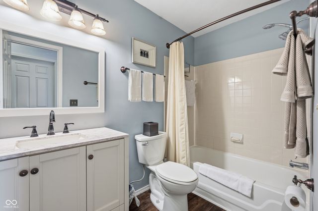 9248 Golden Woods Drive, Indianapolis, IN 46268