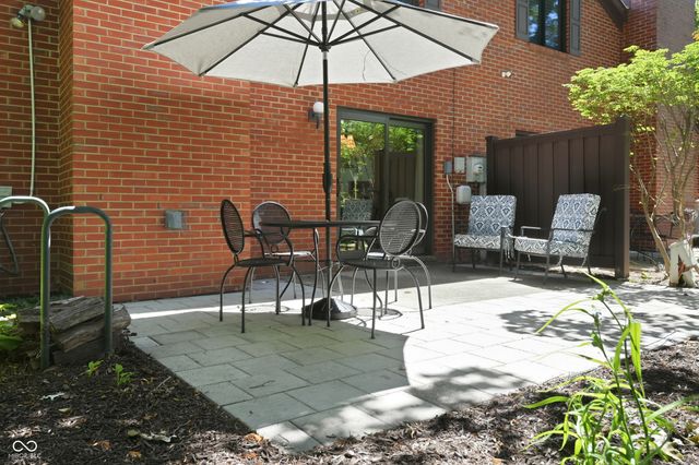 9248 Golden Woods Drive, Indianapolis, IN 46268