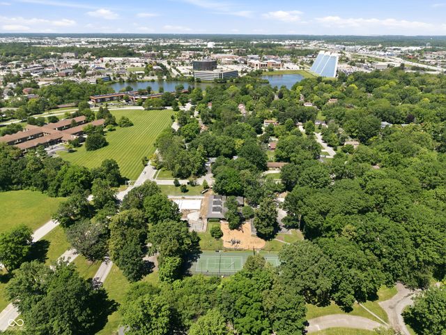 9248 Golden Woods Drive, Indianapolis, IN 46268