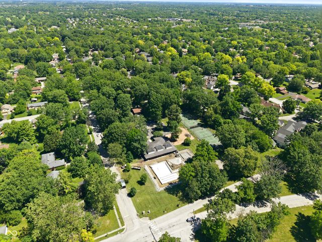 9248 Golden Woods Drive, Indianapolis, IN 46268