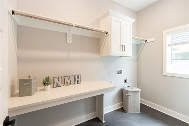 18601 Mohawk Lane, Overland Park, KS 66085