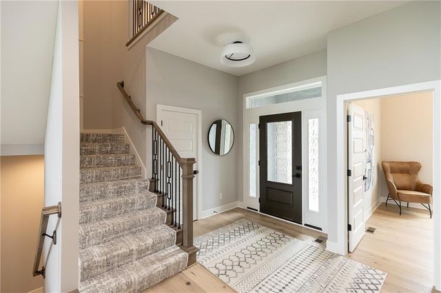 18601 Mohawk Lane, Overland Park, KS 66085