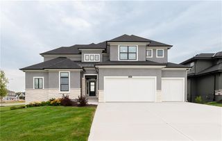 18601 Mohawk Lane, Overland Park, KS 66085