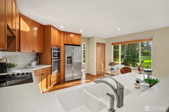12242 Championship Circle, Mukilteo, WA 98275