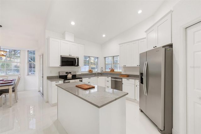 10043 SW 202ND CIRCLE, Dunnellon, FL 34431