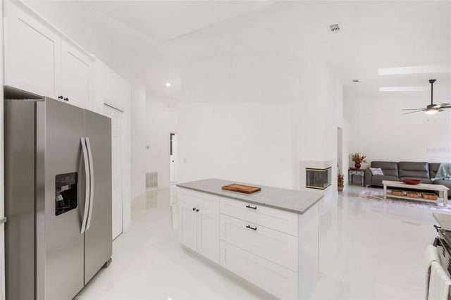 10043 SW 202ND CIRCLE, Dunnellon, FL 34431