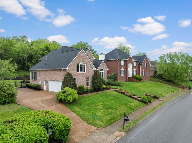 120 Wynbrooke Trce, Hendersonville, TN 37075