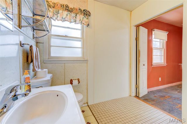 38 Marie Drive, St Charles, MO 63301