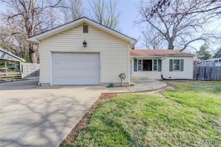38 Marie Drive, St Charles, MO 63301