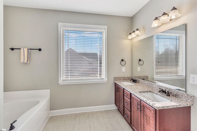 34 Ione Circle, Williamston, SC 29697