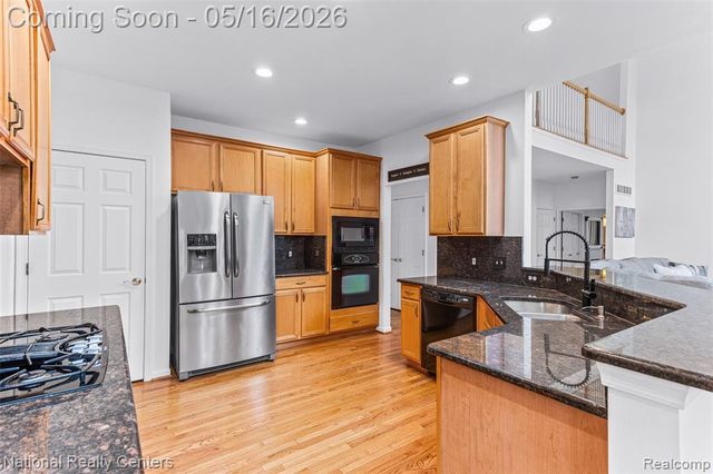 2077 Applebrook Drive, Commerce Twp, MI 48382