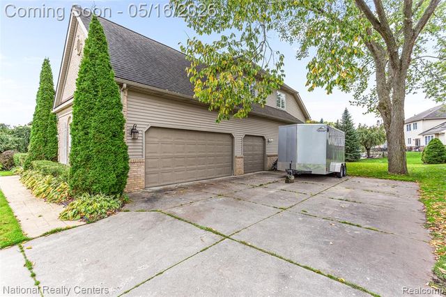 2077 Applebrook Drive, Commerce Twp, MI 48382