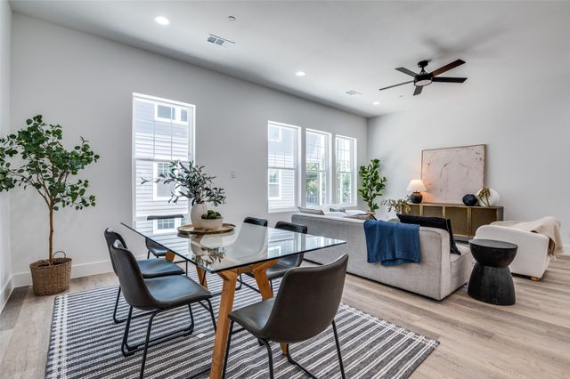 631 N Tyler Street 302, Dallas, TX 75208