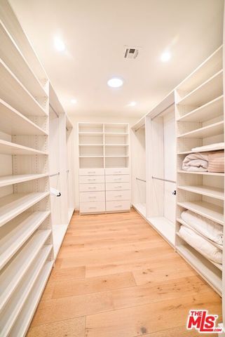 6112 Maryland Drive, Los Angeles, CA 90048