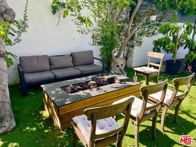 6112 Maryland Drive, Los Angeles, CA 90048