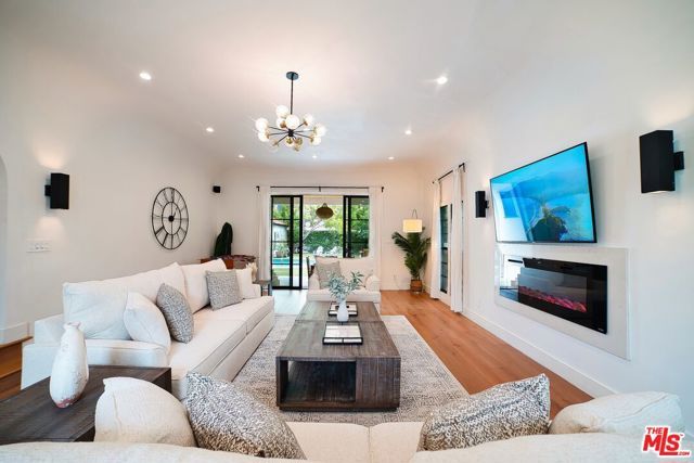 6112 Maryland Drive, Los Angeles, CA 90048