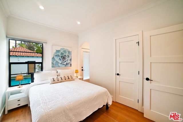6112 Maryland Drive, Los Angeles, CA 90048