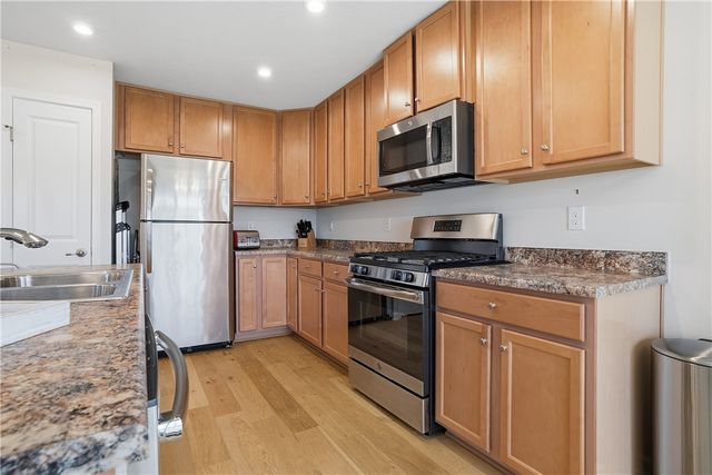 212 Saddle Ridge Dr, North Fayette, PA 15071