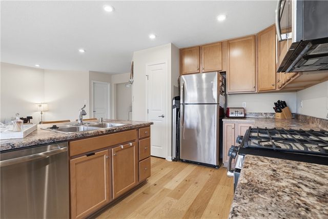 212 Saddle Ridge Dr, North Fayette, PA 15071