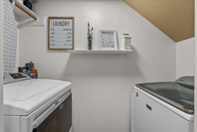 311 Welford Lane, Highlands, TX 77562