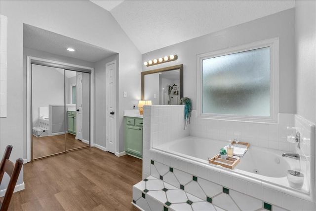 311 Welford Lane, Highlands, TX 77562