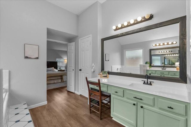 311 Welford Lane, Highlands, TX 77562