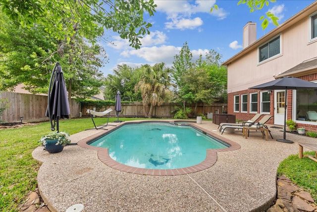 311 Welford Lane, Highlands, TX 77562