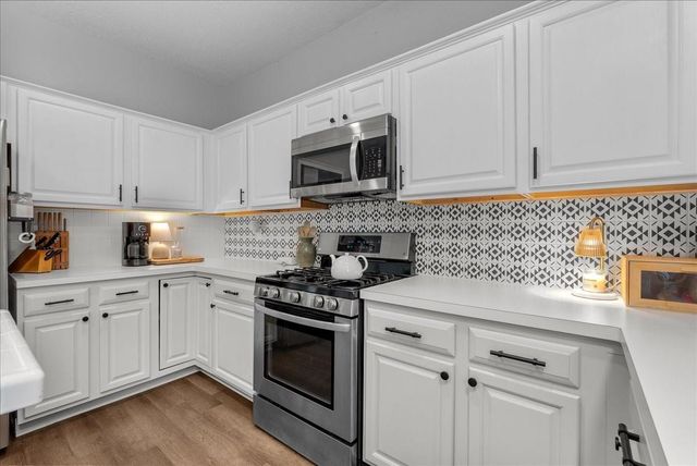 311 Welford Lane, Highlands, TX 77562