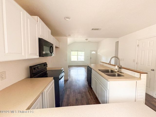 814 E Railroad Street, Gulfport, MS 39501