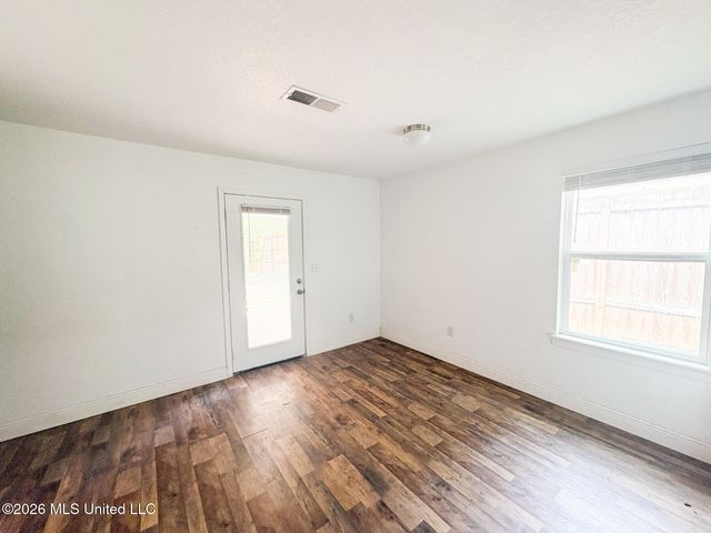 814 E Railroad Street, Gulfport, MS 39501