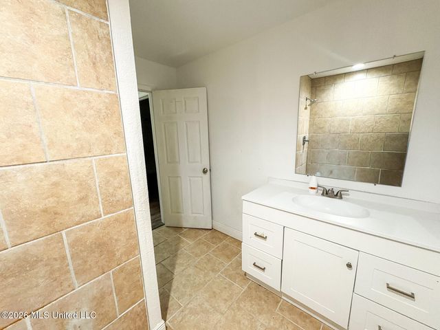 814 E Railroad Street, Gulfport, MS 39501
