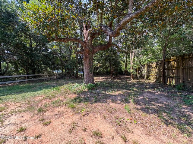 814 E Railroad Street, Gulfport, MS 39501