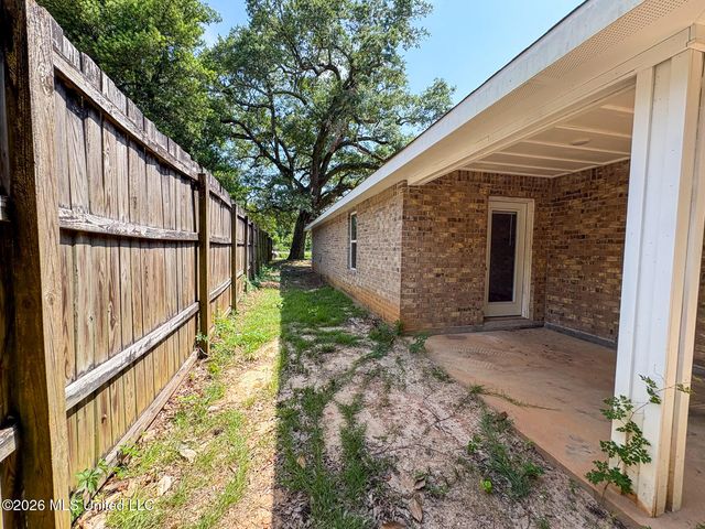 814 E Railroad Street, Gulfport, MS 39501