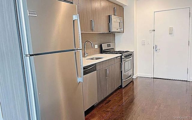 1215 Broadway 603, Astoria, NY 11106