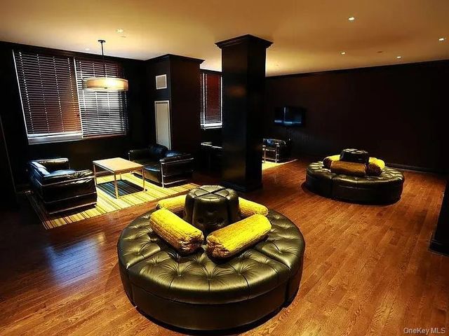 1215 Broadway 603, Astoria, NY 11106