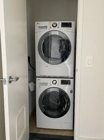 1215 Broadway 603, Astoria, NY 11106