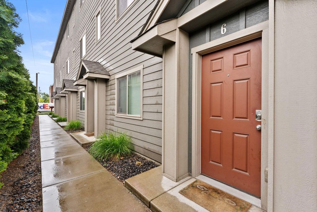 815 E Sharp Ave, Spokane, WA 99202 photo 3