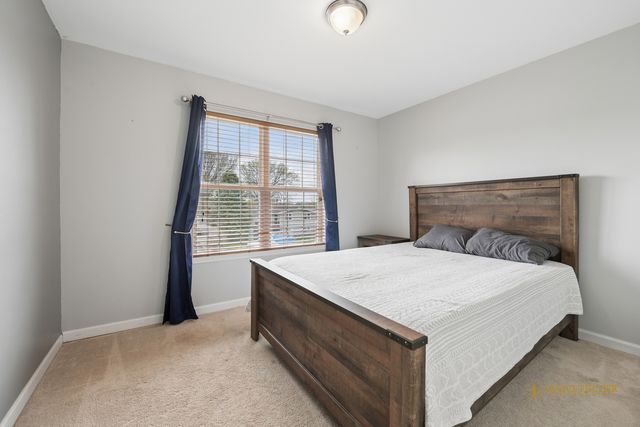 521 S Sheridan Road, Lakemoor, IL 60051