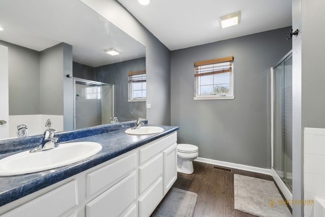 521 S Sheridan Road, Lakemoor, IL 60051