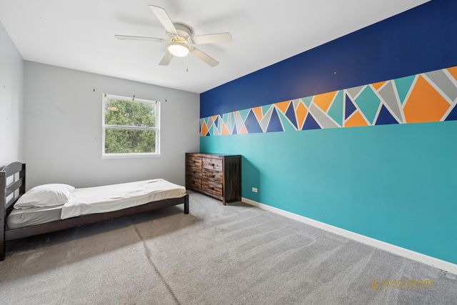 521 S Sheridan Road, Lakemoor, IL 60051