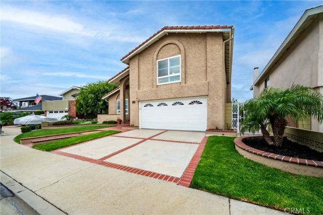 3601 Bluebell St, Seal Beach, CA 90740