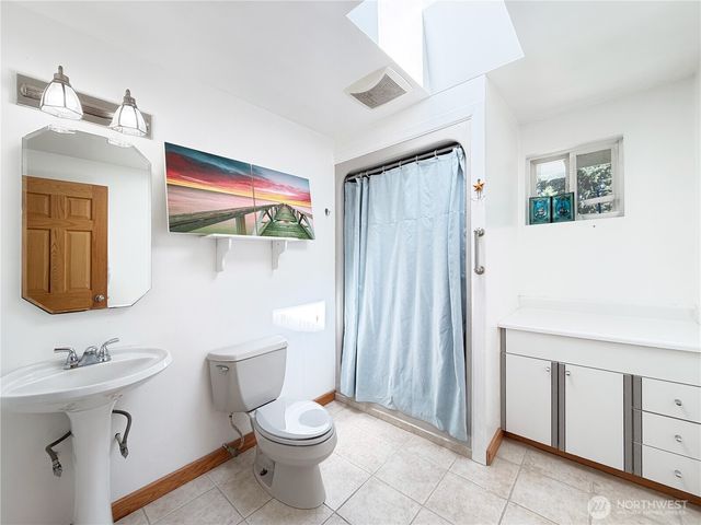 66 Port Susan Dr., Hat Island, WA 98206