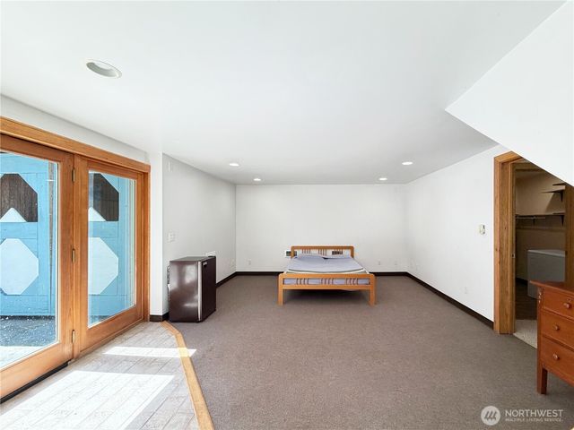 66 Port Susan Dr., Hat Island, WA 98206