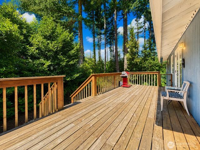 66 Port Susan Dr., Hat Island, WA 98206